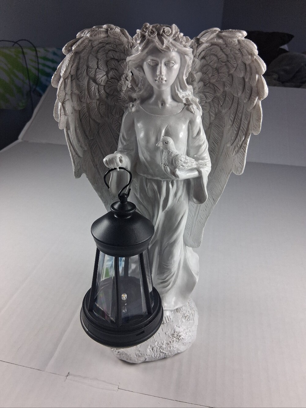 Beautiful Solar Angel Garden Statue with Hanging LED Lantern